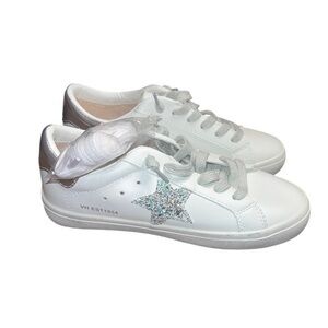New ▶️VINTAGE HAVANA ◀️ Gemma Sneaker White Silver Foil Glitter Star Size 6